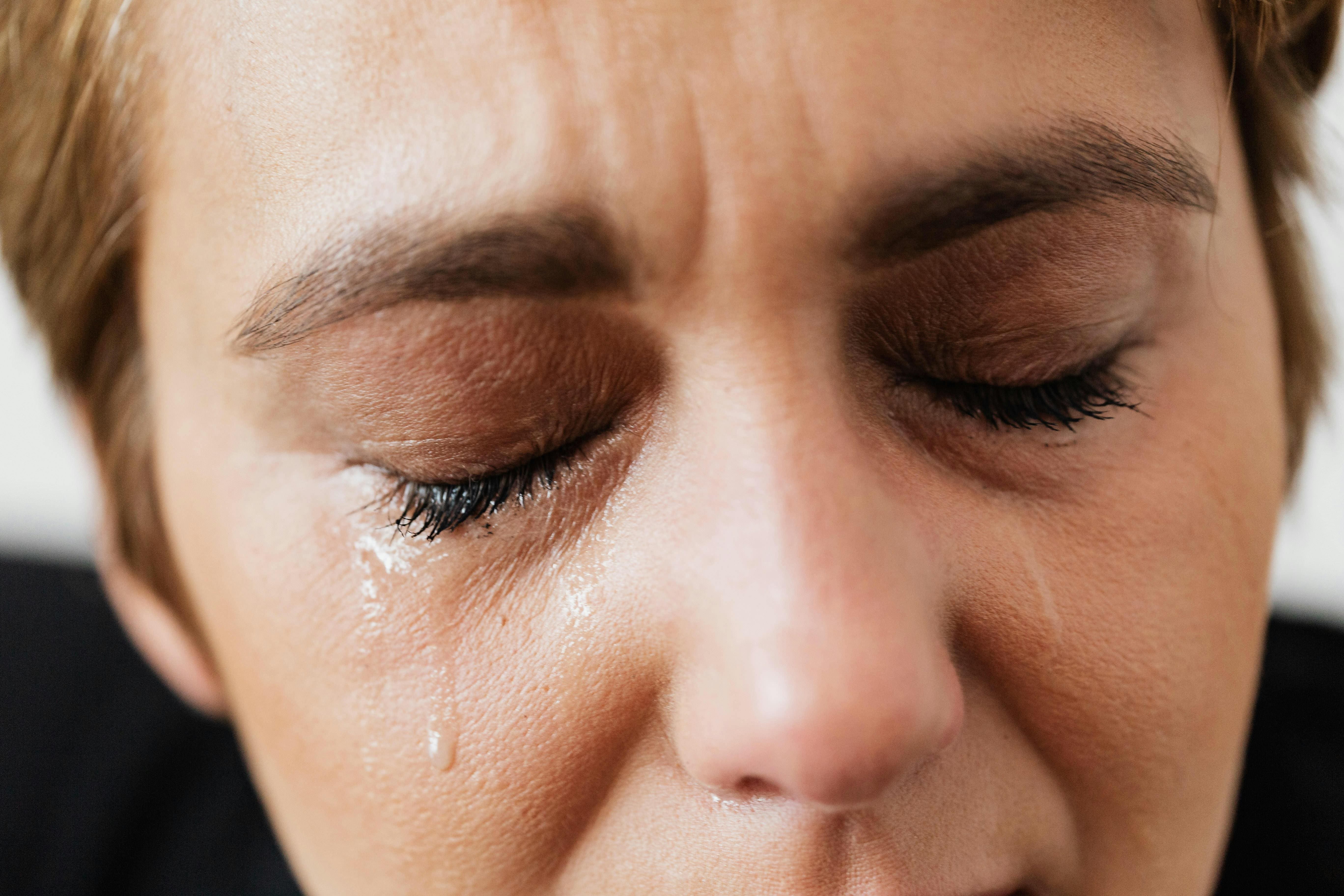 how not to cry at a funeral