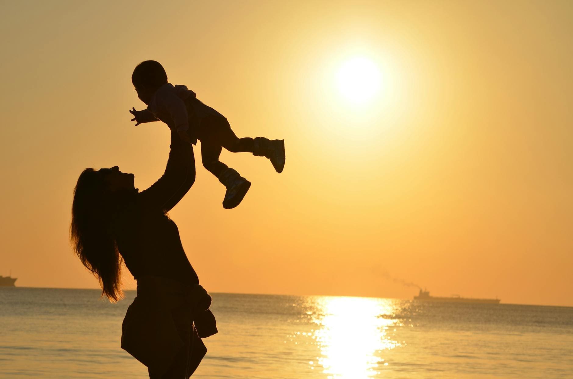 short memorial quotes for moms and their unconditional love.